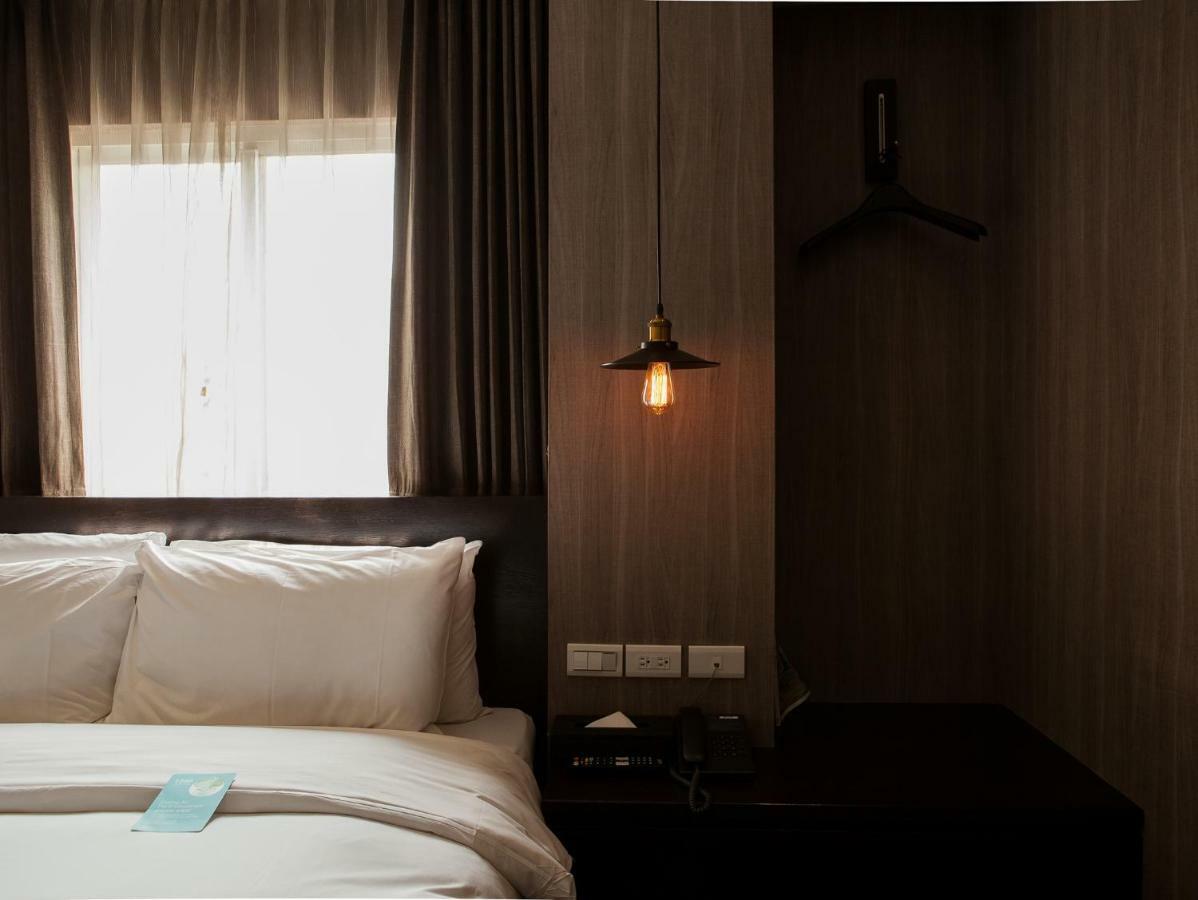 Khan Hotel Kaohsiung Buitenkant foto