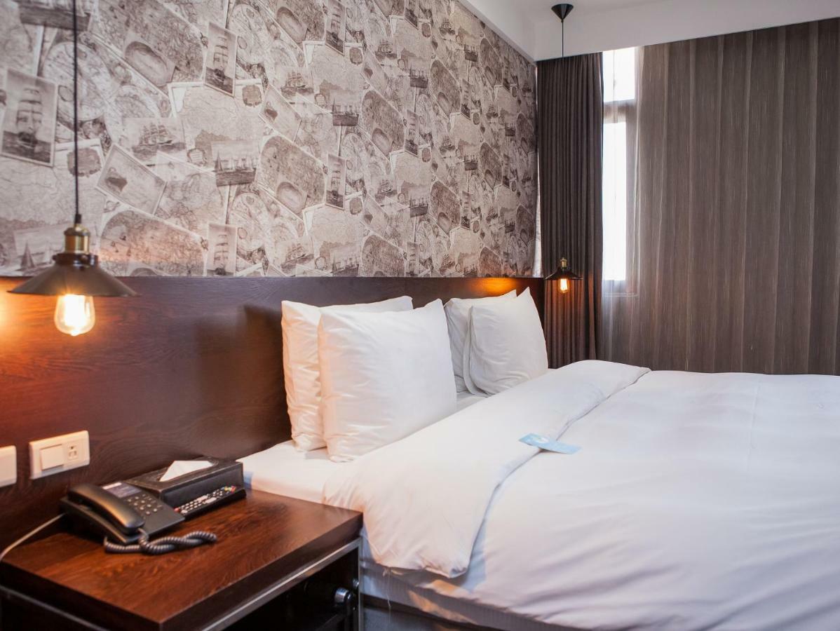 Khan Hotel Kaohsiung Buitenkant foto